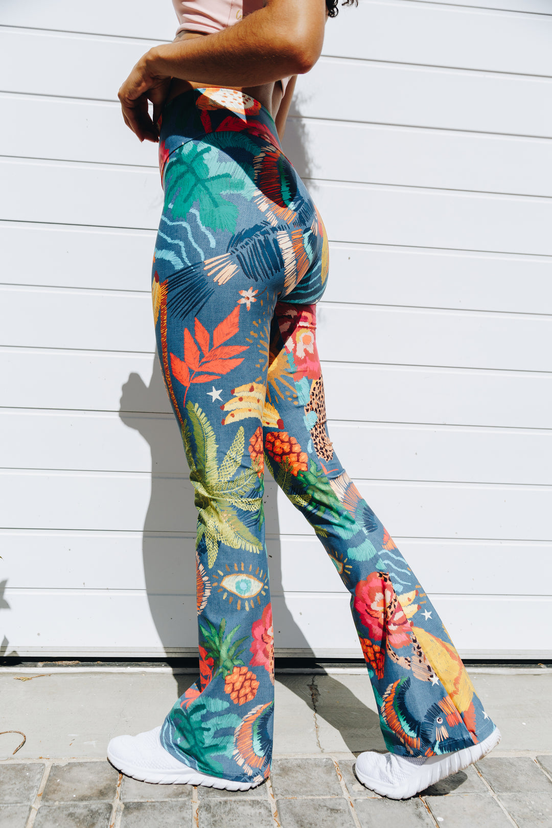 Tropical Living Flare Leggings