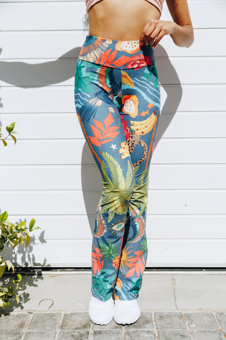 Tropical Living Flare Leggings