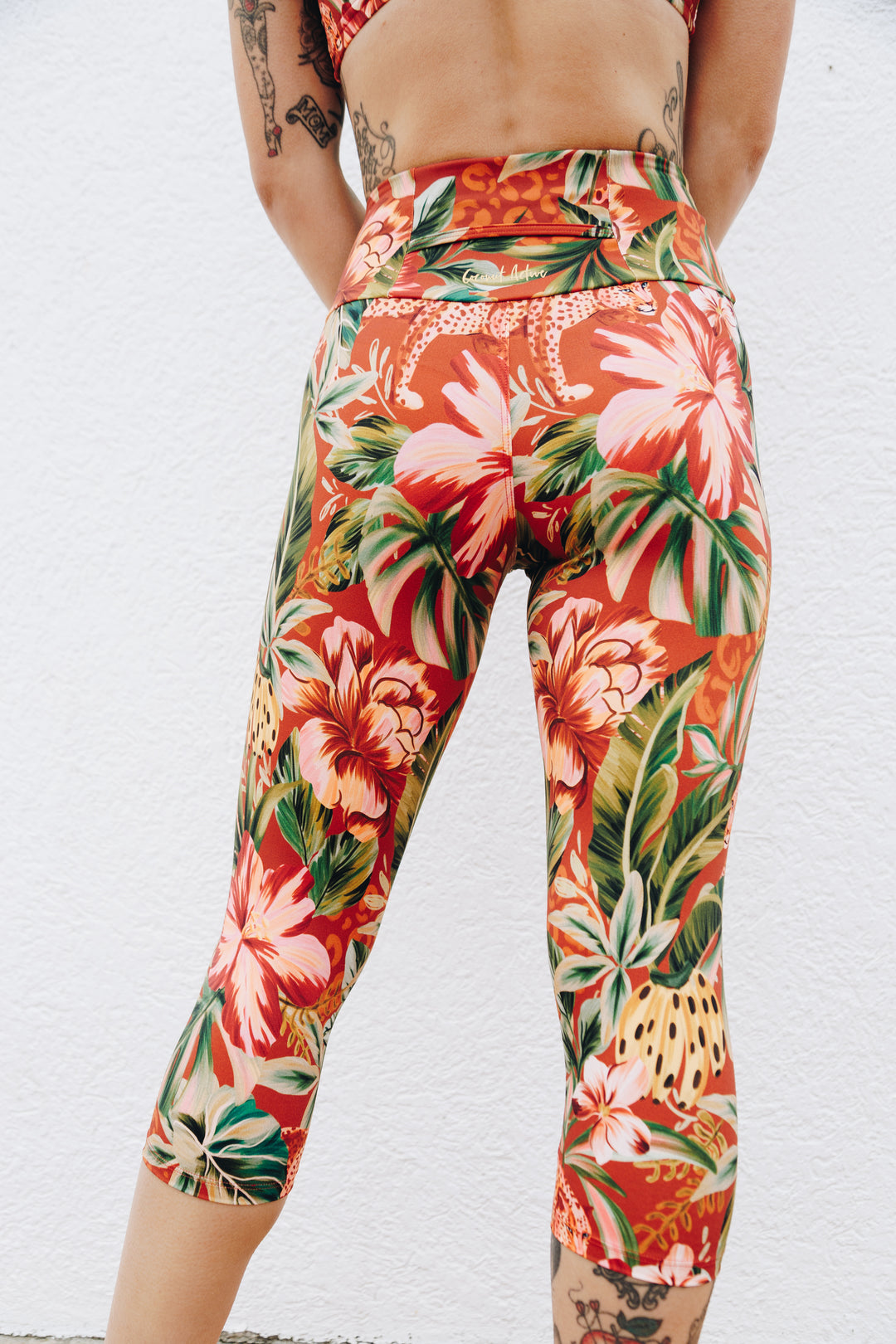 Savanna Sunset 3/4 High Waist Leggings with Pocket