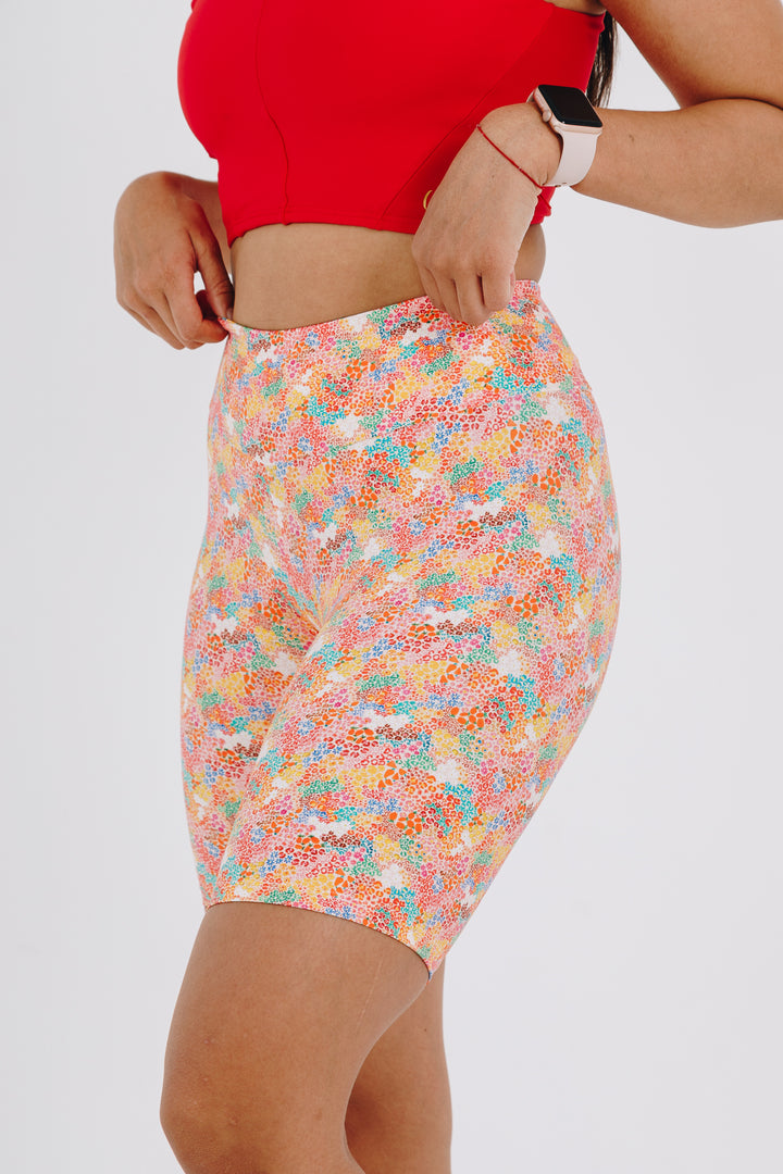 7" Field of Daisies Biker Shorts